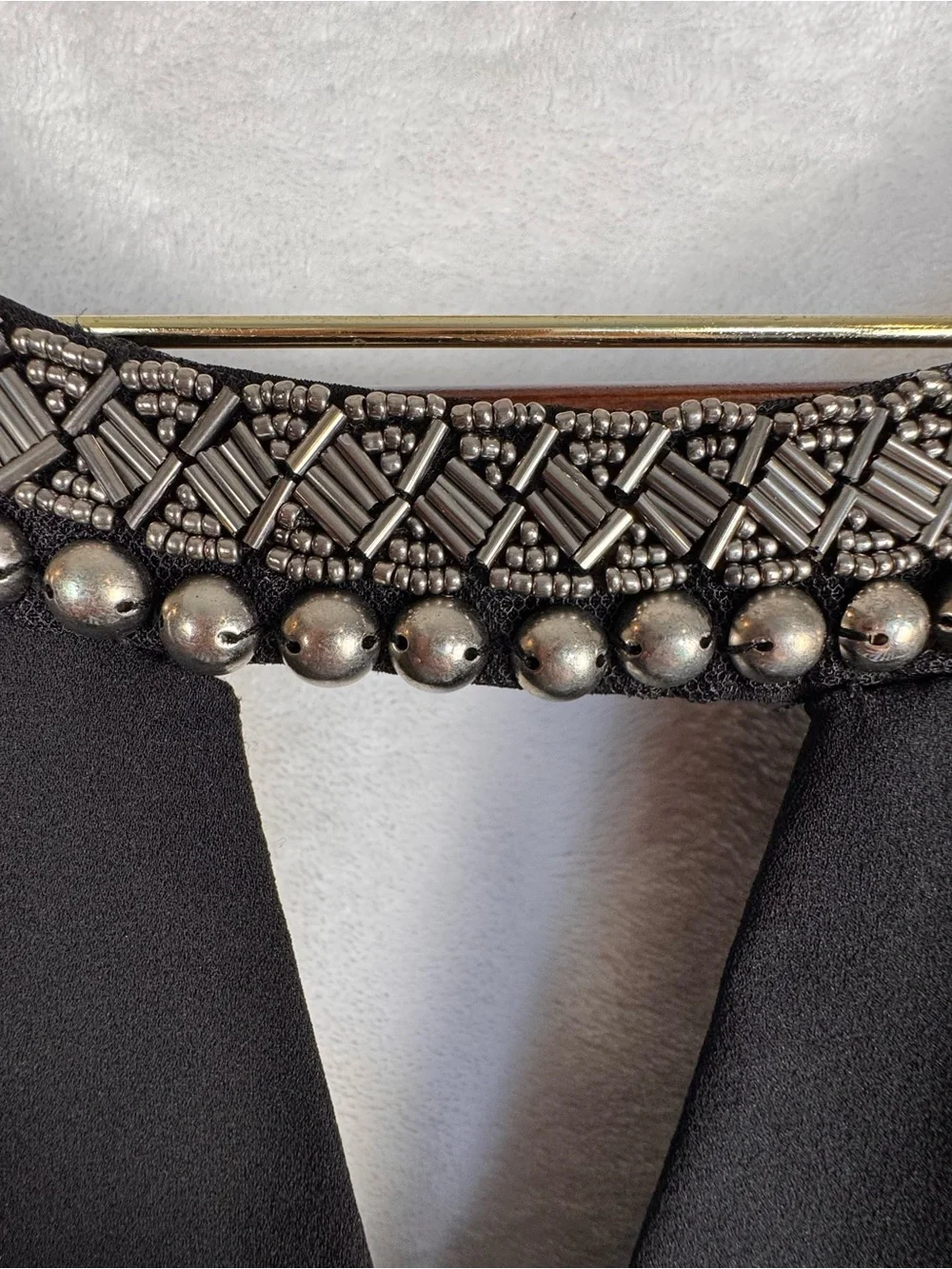 XOXO Black Beaded Keyhole Zip Front Sleeveless Top Blouse Size M - Picture 3 of 8